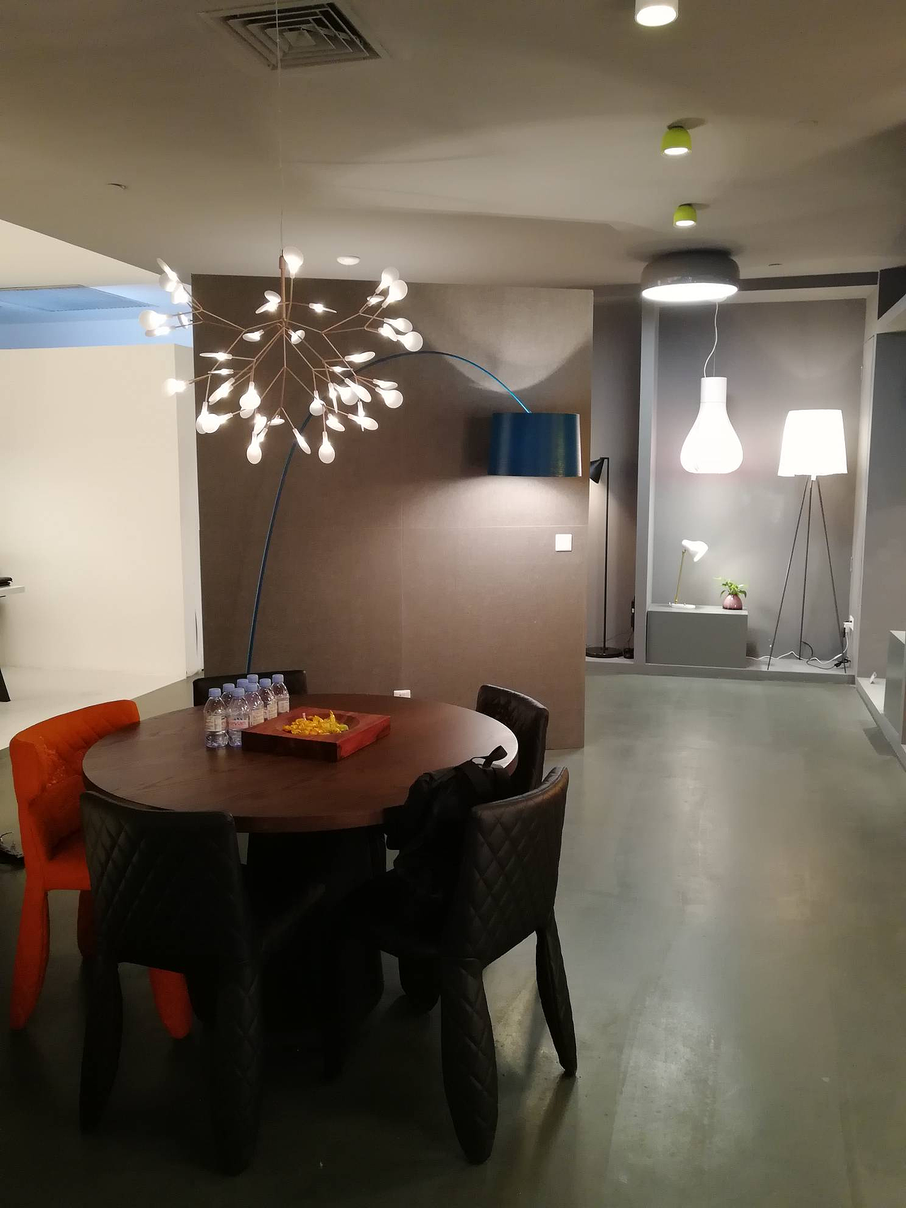 杭州大厦FLOS灯具展厅