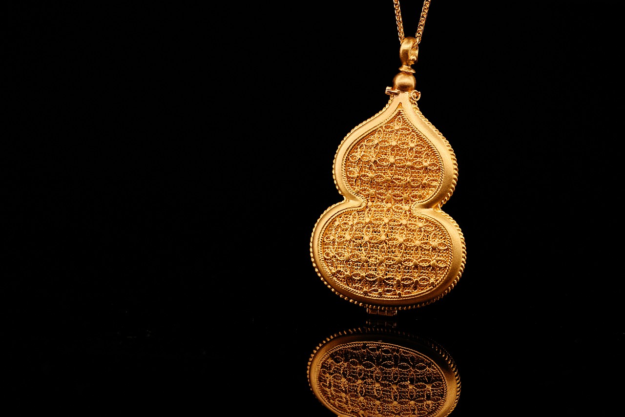 惊艳到大家的一组花丝镶嵌技艺首饰|摄影|产品摄影|琳朝珠宝_原创作品