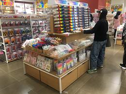 名创精品店饰品店展示架货架商品陈列的七大技巧