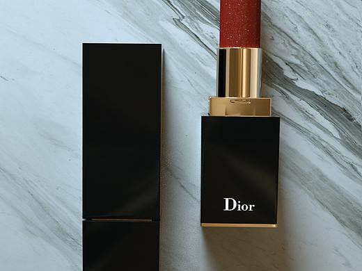 美妆类口红C4D电商成品图实景渲染