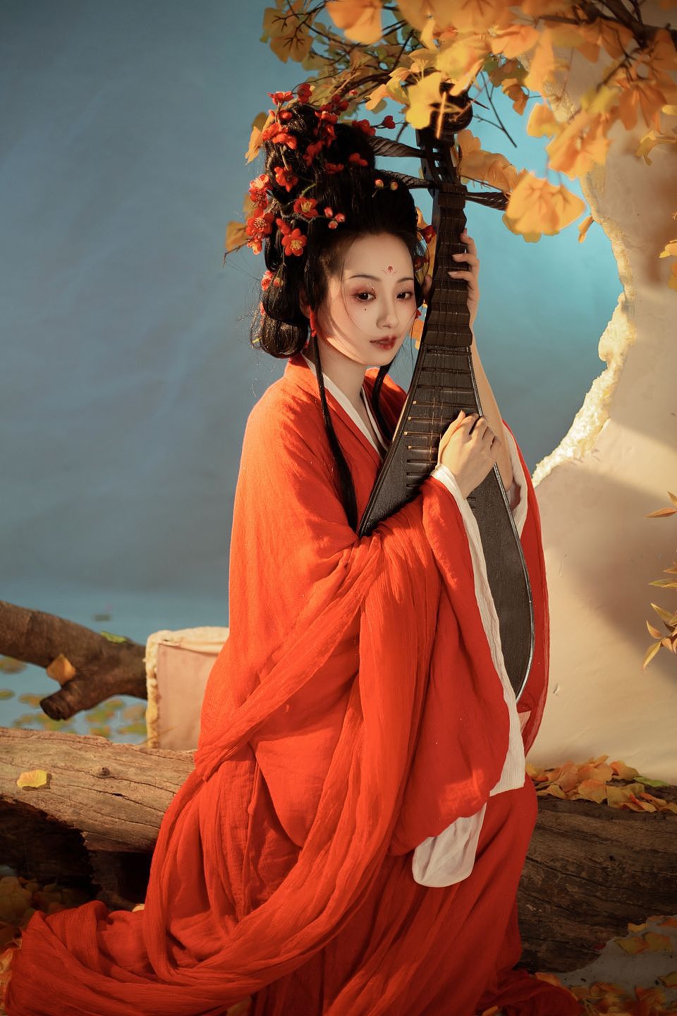 白墙银杏（图ZMzI1NTQzOTQ0） - 人像摄影 - 站酷设计师摄影师王野原创素材 - 站酷ZCOOL