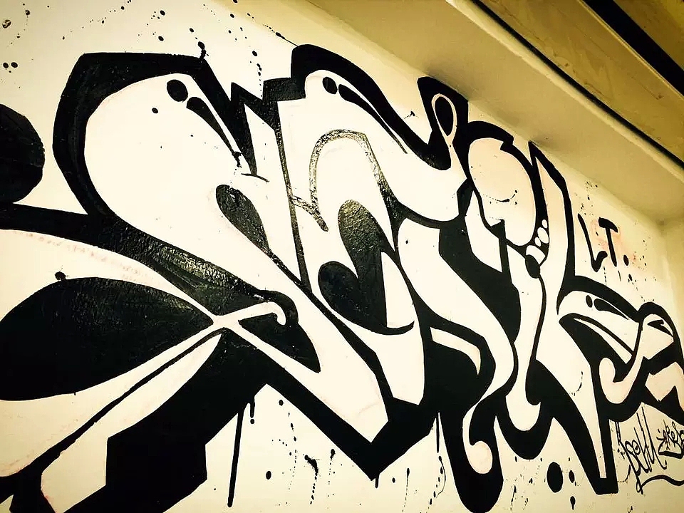 墙绘··赚钱香烟钱