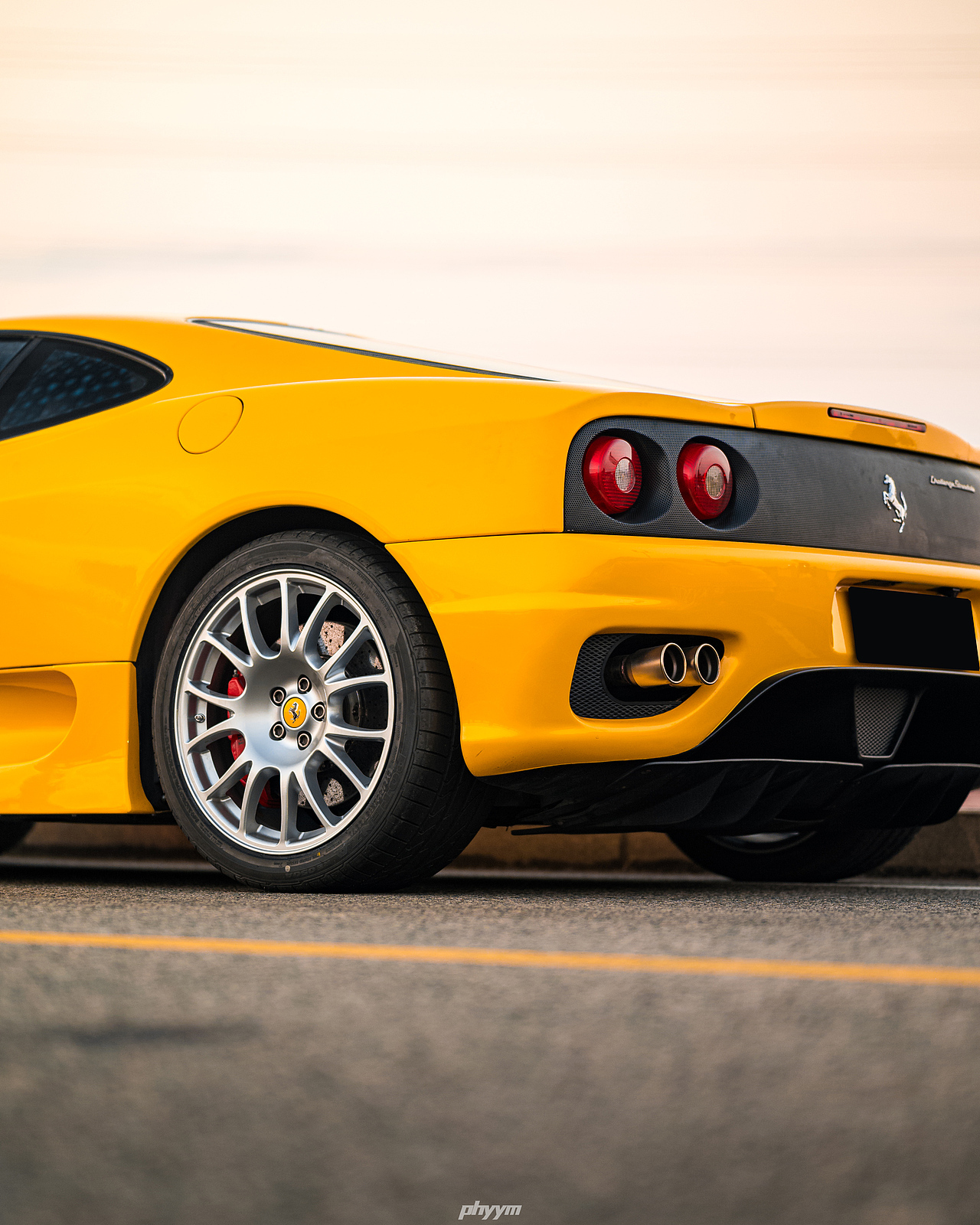 汽車攝影：法拉利旗艦 四代同堂（圖ZMzY5MTk0NjM2） - 產(chǎn)品攝影 - 站酷設(shè)計(jì)師phyym玉米原創(chuàng)素材 - 站酷ZCOOL