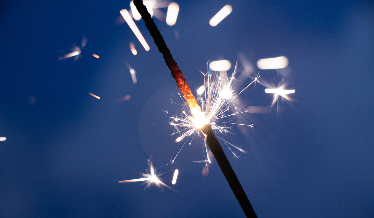 新年小焰火（图ZMzI4MjkzNjUy） - 其他摄影 - 站酷设计师阿修修xiu原创素材 - 站酷ZCOOL