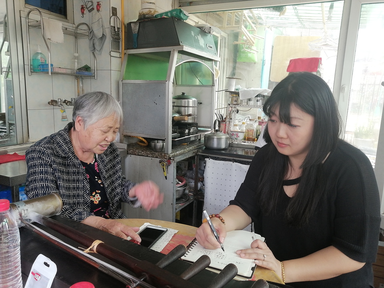 抚顺皮影戏纪实摄影耿焕义 杜文华 崔春兰 李雪 谷小松（图ZMzQxMTU3MDEy） - 人文/纪实摄影 - 站酷设计师谷小松原创素材 - 站酷ZCOOL