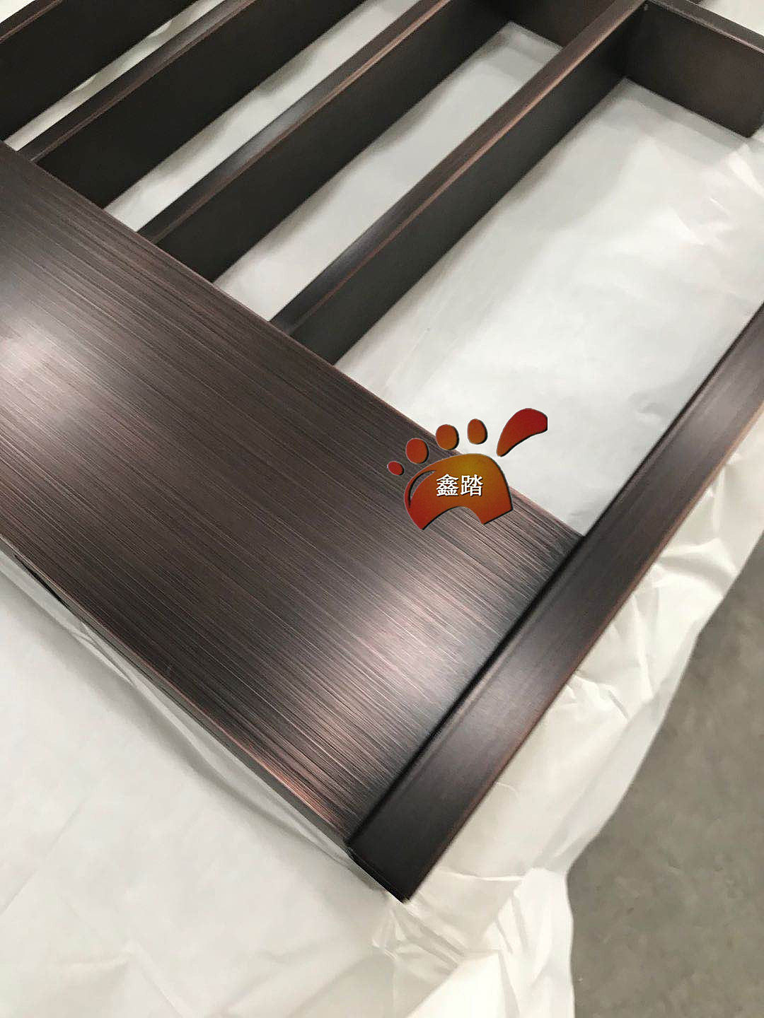 新中式不锈钢古铜屏风，点焊不锈钢隔断效果展示（图ZMzIxMjQ4MjI0） - 其他工业/产品 - 站酷设计师恒鑫踏不锈钢制品原创素材 - 站酷ZCOOL