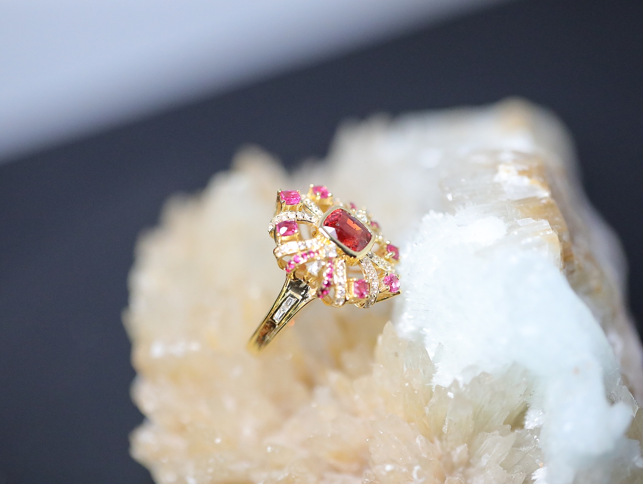 当我随手抓起几颗宝石