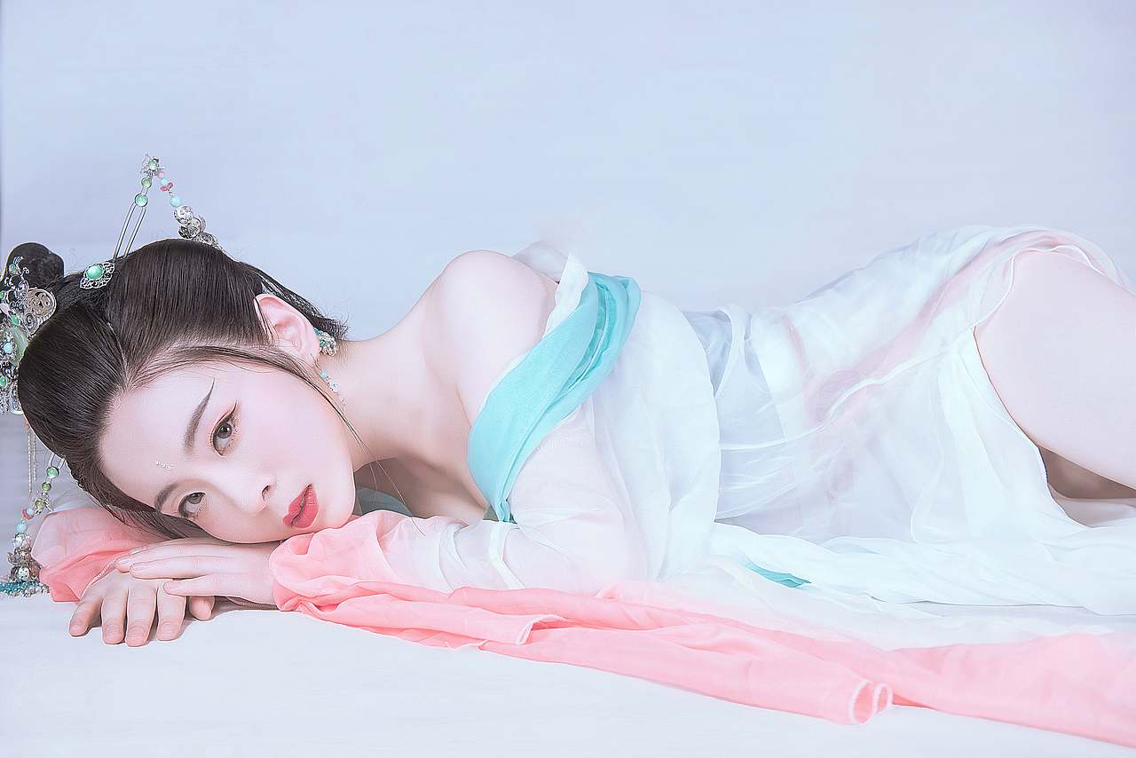 行至朝霧里，墜入暮云間。（圖ZMzEyMDE5MzE2） - 人像攝影 - 站酷設(shè)計(jì)師檀香姑娘原創(chuàng)素材 - 站酷ZCOOL