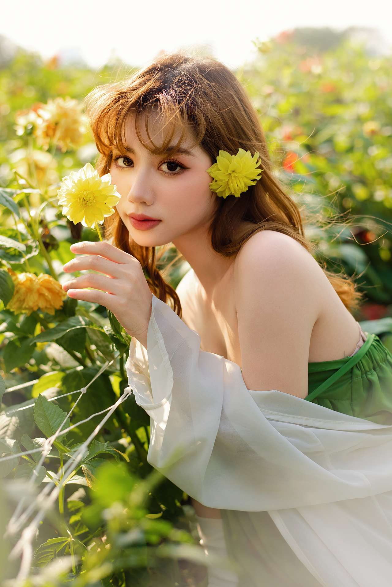 森泽视觉 │ 人像摄影/修图｜户外纯欲风花田绿裙子（图ZMzQxMTYwOTY0） - 人像摄影 - 站酷设计师乔韩森原创素材 - 站酷ZCOOL