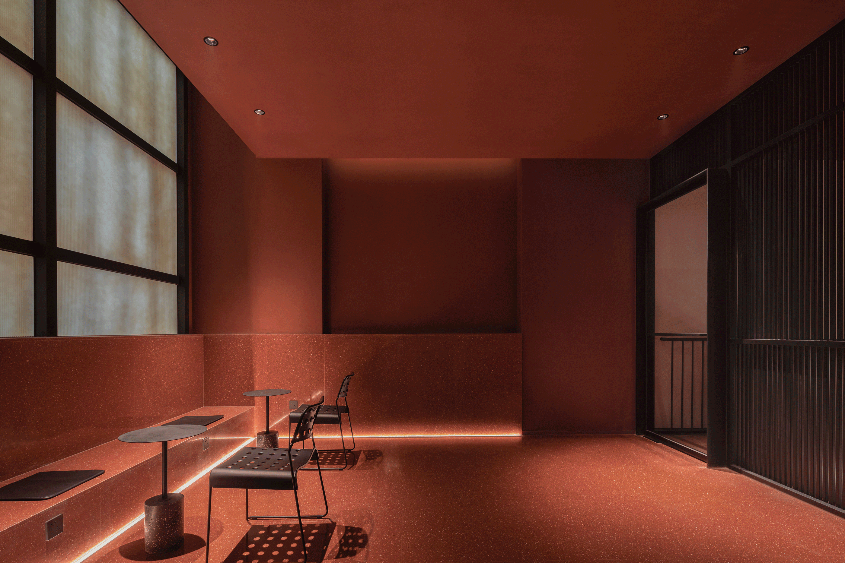 原始生机,是“红”的情绪。希望借由抽象的情绪概念,激发场所由内而外的野生能量,引导来访者去探寻空间与自身的关联、感知空间情绪的表达,同时将这里作为一切开始的序章。