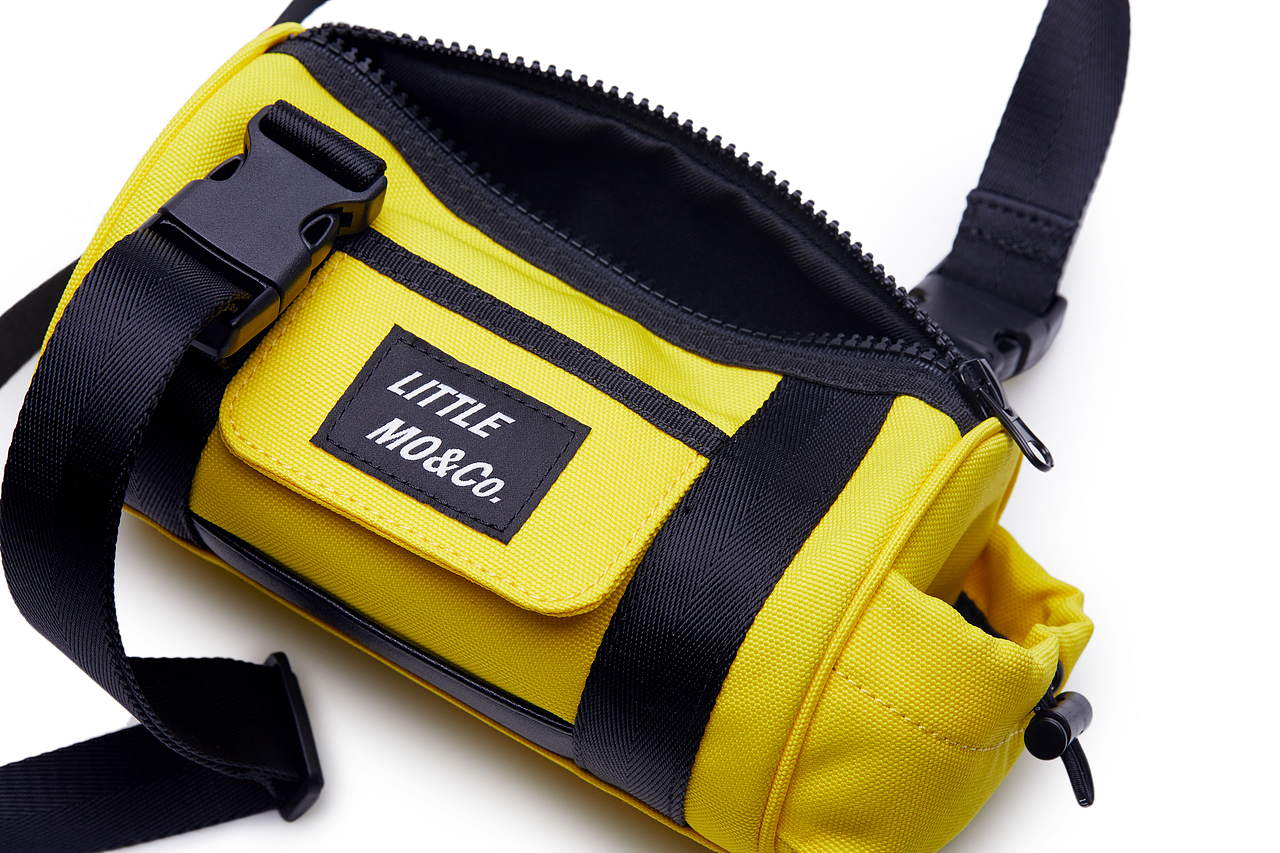 MO&CO 健身包白底拍摄