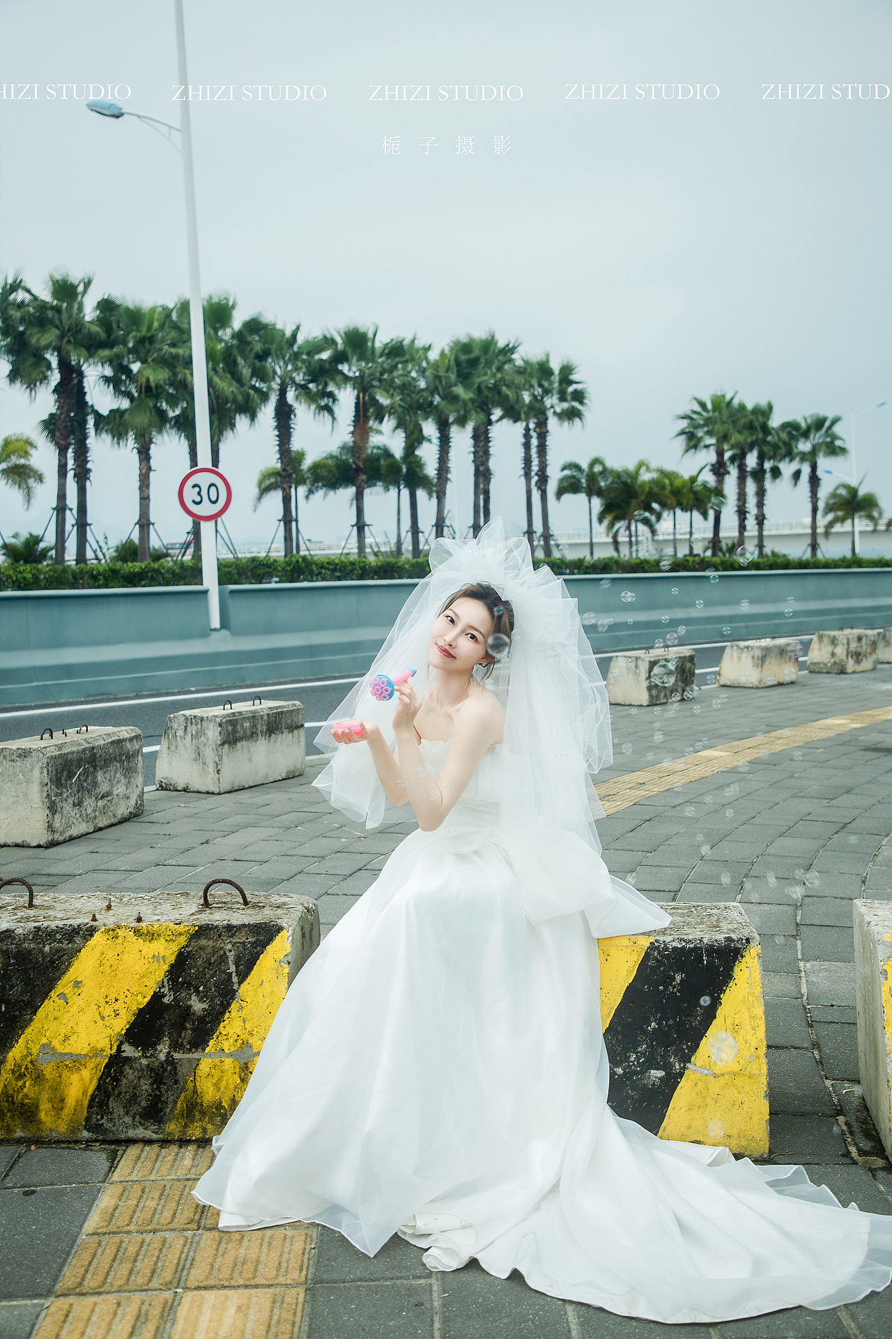 一个人的婚纱照（图ZMzQwMTcwNzM2） - 人像摄影 - 站酷设计师拍照的舒克原创素材 - 站酷ZCOOL