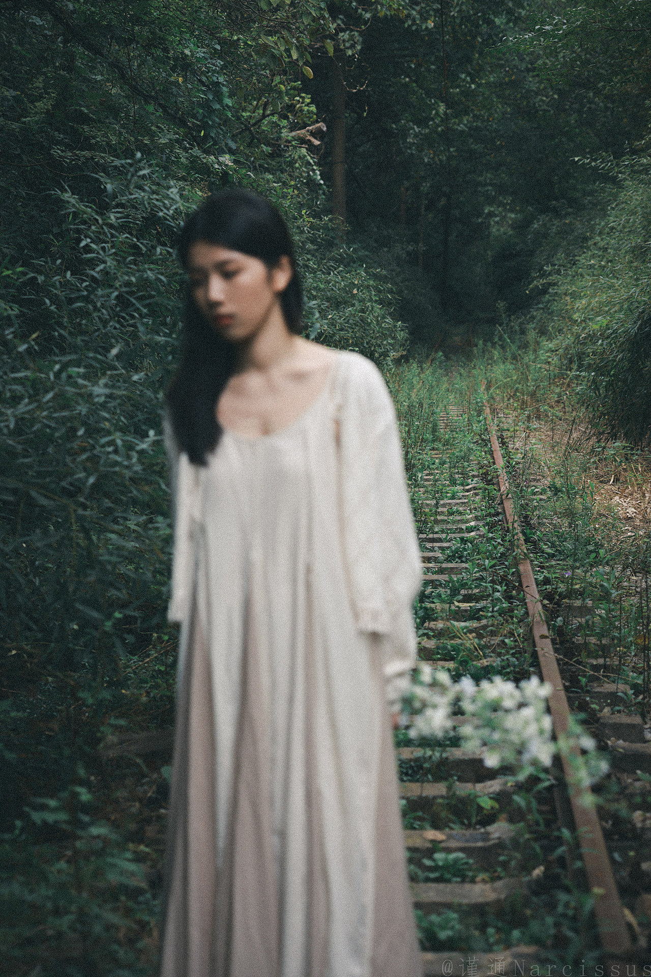 【悬望】（图ZMzUxOTc0MTUy） - 人像摄影 - 站酷设计师谨通Narcissus原创素材 - 站酷ZCOOL