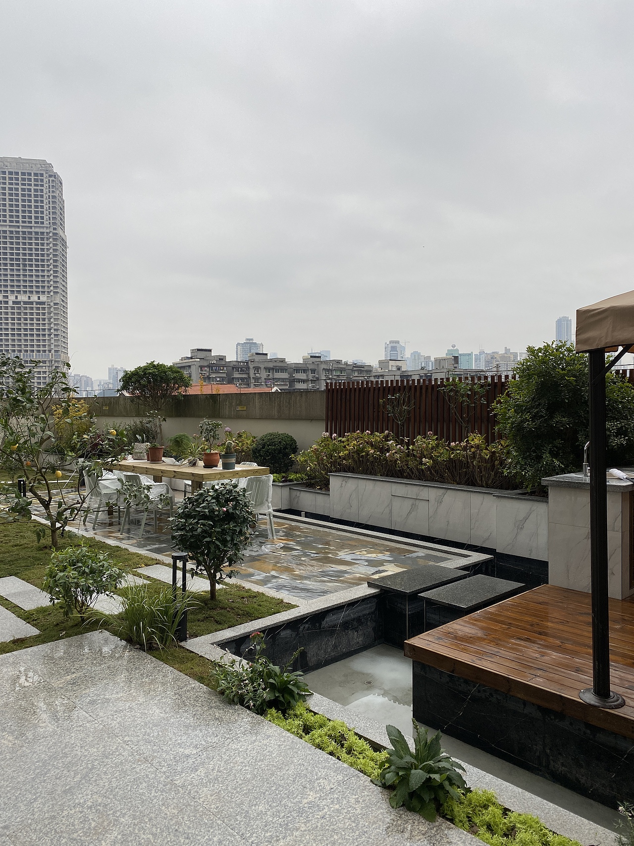 重庆保利天汇1栋花园（完工）