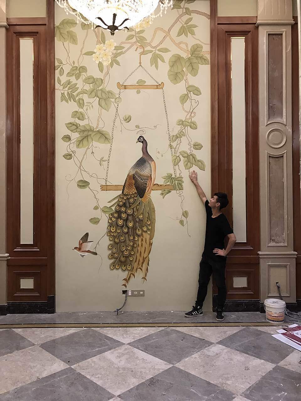 家装墙绘孔雀工笔画