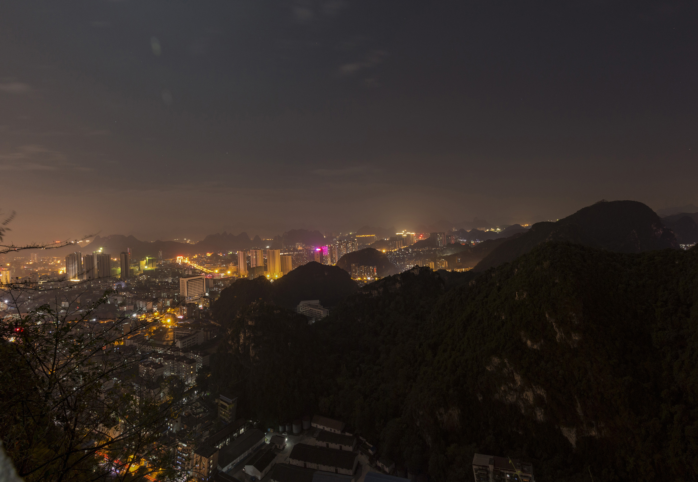 2020.3.22柳州阳光一百楼顶城市夜景|摄影|风光|陈璐柳州摄影师 - 原创作品 - 站酷 (ZCOOL)