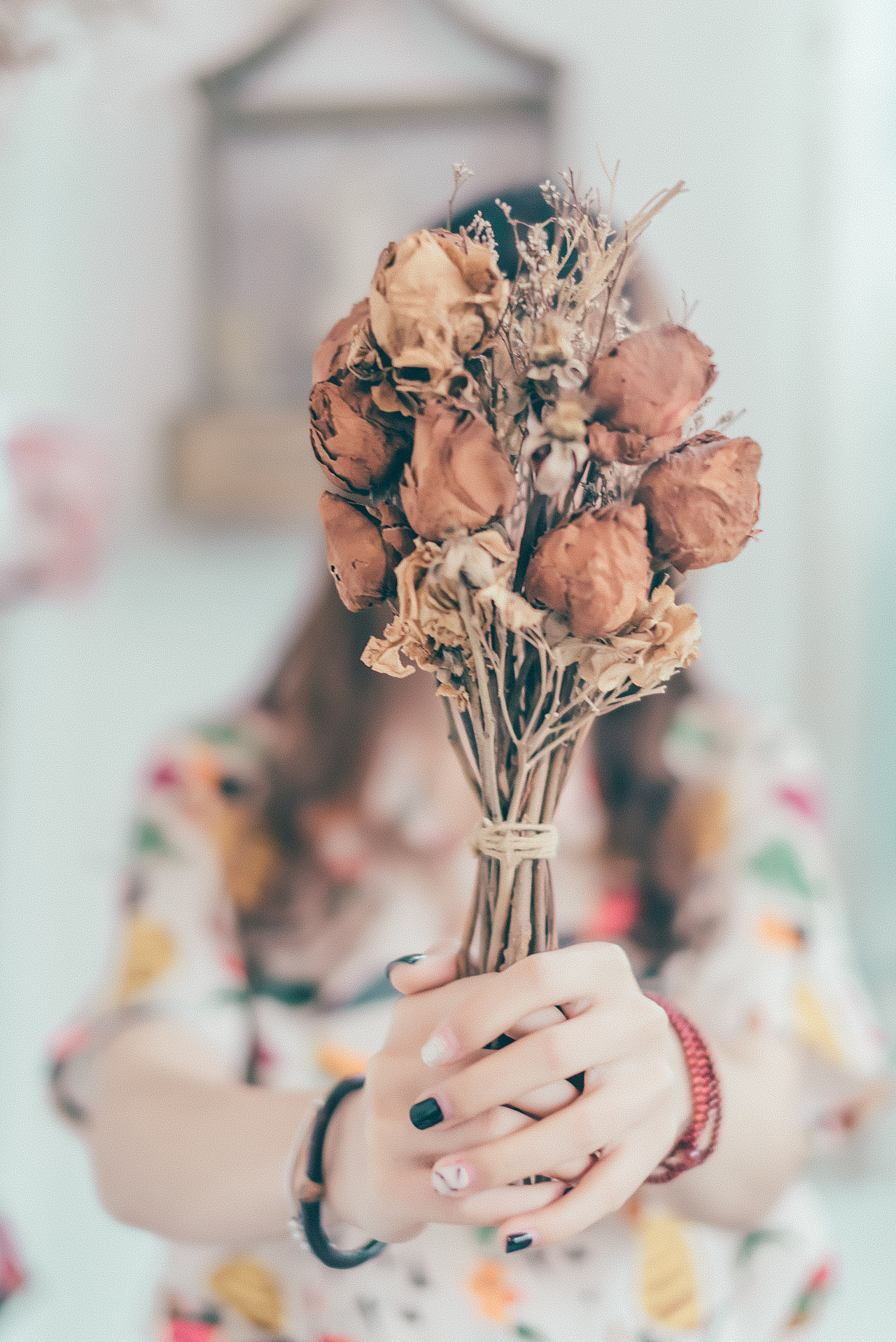 复古拿小喵咖啡馆（图ZMTc5Mzg4Njg4） - 人像摄影 - 站酷设计师小牛梦工厂原创素材 - 站酷ZCOOL