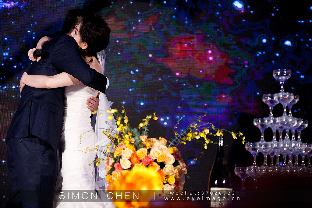 青岛.纪实婚礼中的幸福欢乐——纪实婚礼跟拍摄影师陈昕作品（图ZNDI0MDE2OTY=） - 人像摄影 - 站酷设计师婚礼摄影师陈昕原创素材 - 站酷ZCOOL