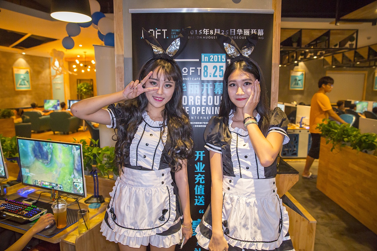 乐特网咖 Loft Internet Café 全国跨界概念网咖连锁/ 品牌vis视觉设计