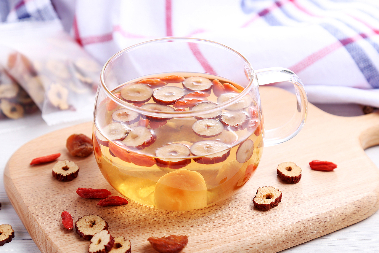 桂圆红枣枸杞茶（花茶组合系列）（图ZOTYwNTk2MzY=） - 产品摄影 - 站酷设计师手可摘星陈同学原创素材 - 站酷ZCOOL