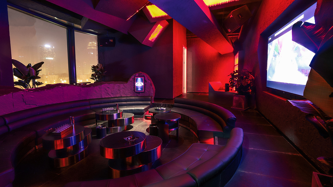 > 独立包间区  private room