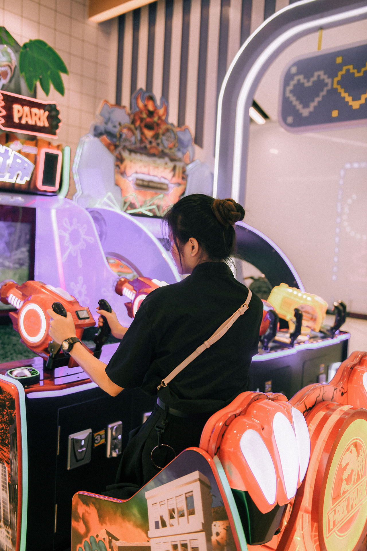 电玩城是个拍照的好地方(手表拍摄)