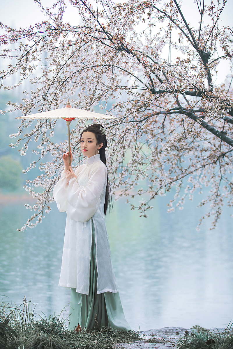 烟雨江南（图ZMTEyNDE3NjM2） - 人像摄影 - 站酷设计师知竹zZ原创素材 - 站酷ZCOOL