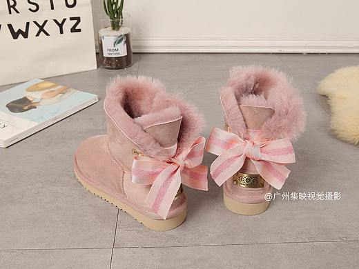 洋气短靴拍照网拍雪地靴静物平铺摄影广州拍鞋工作室