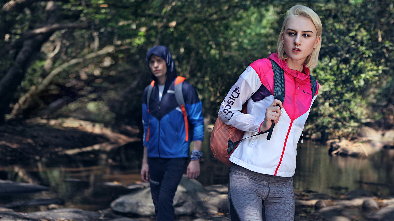 探路者discovery服装泰国模特拍摄