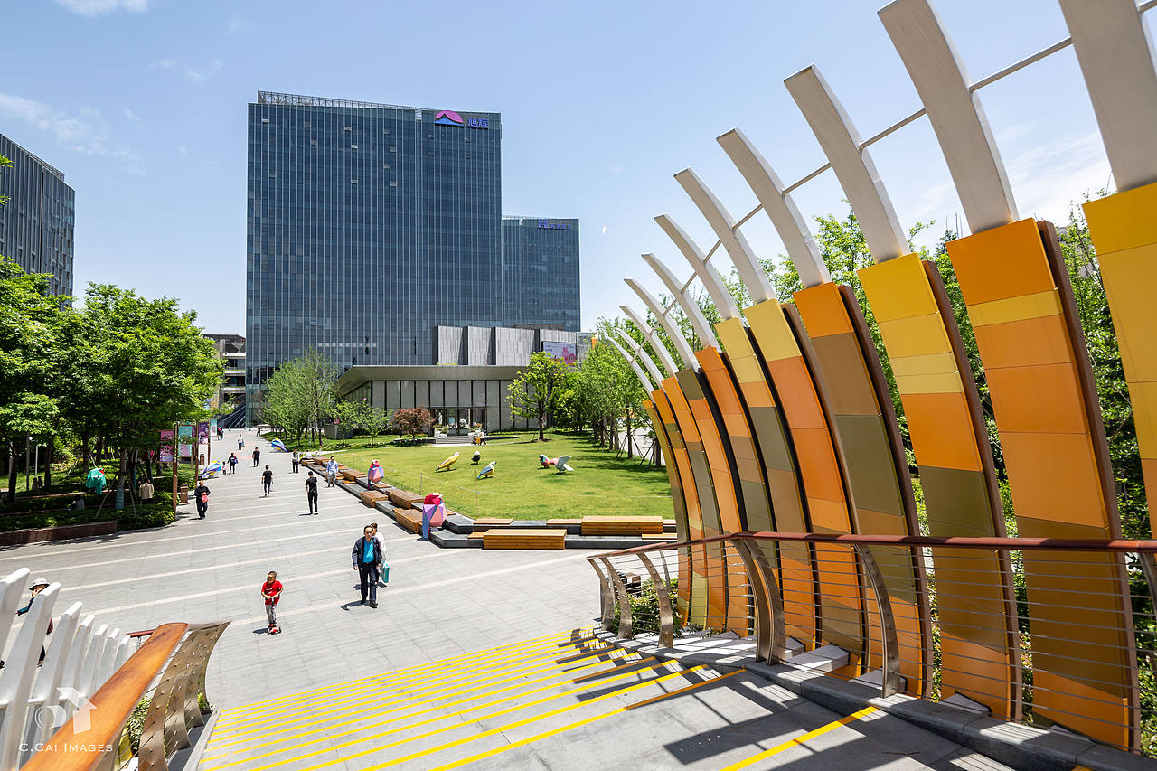 LCM置汇旭辉广场 / Let's Create More By Benoy（图ZMjAwMjkxMTAw） - 环境/建筑摄影 - 站酷设计师像导XiangDao原创素材 - 站酷ZCOOL