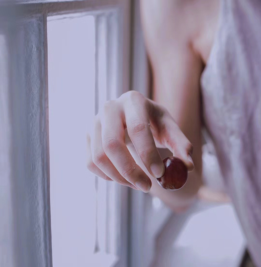 紫色与葡萄相遇