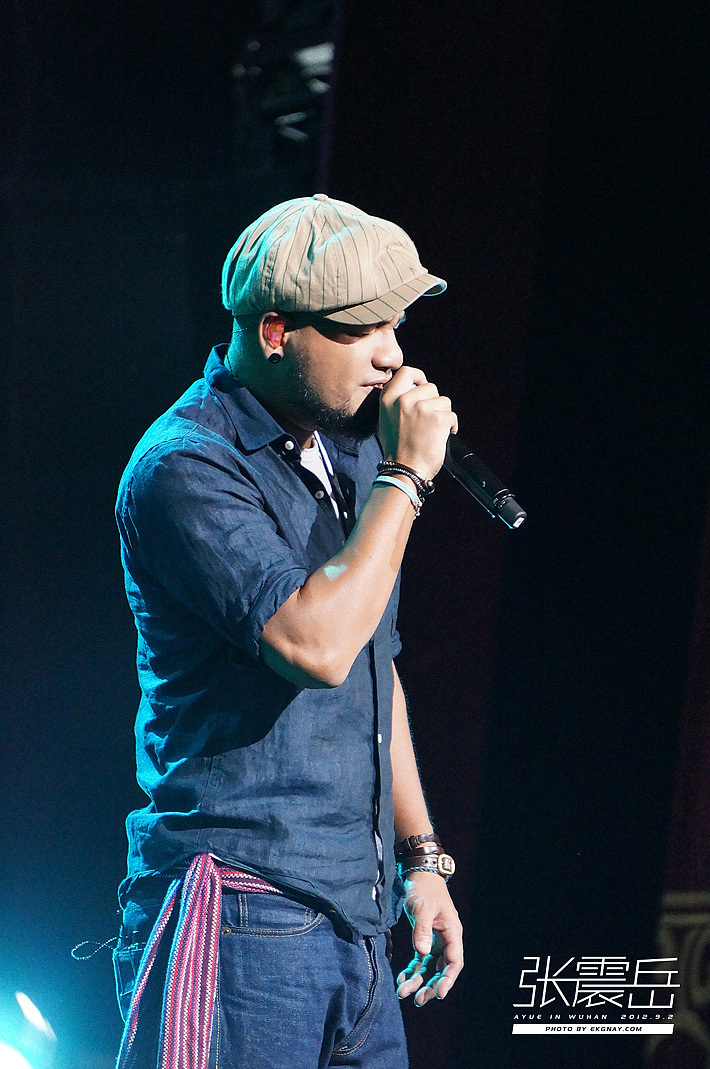 张震岳武汉演唱会 AYUE IN WUHAN（图ZNjgxOTY4NA==） - 人像摄影 - 站酷设计师树多村光原创素材 - 站酷ZCOOL