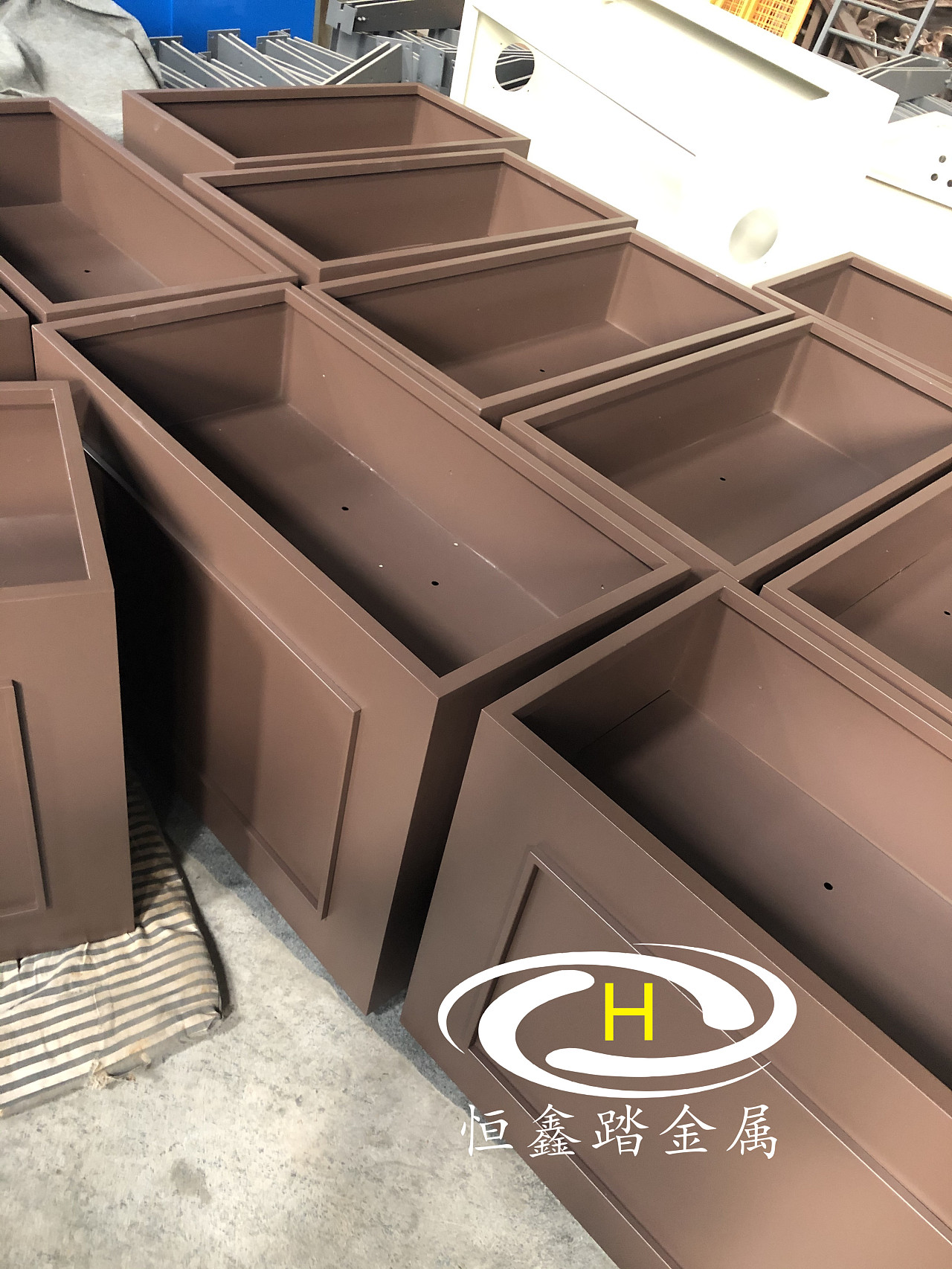 不锈钢烤漆花箱地产不锈钢花箱造型独一无二的个性装饰