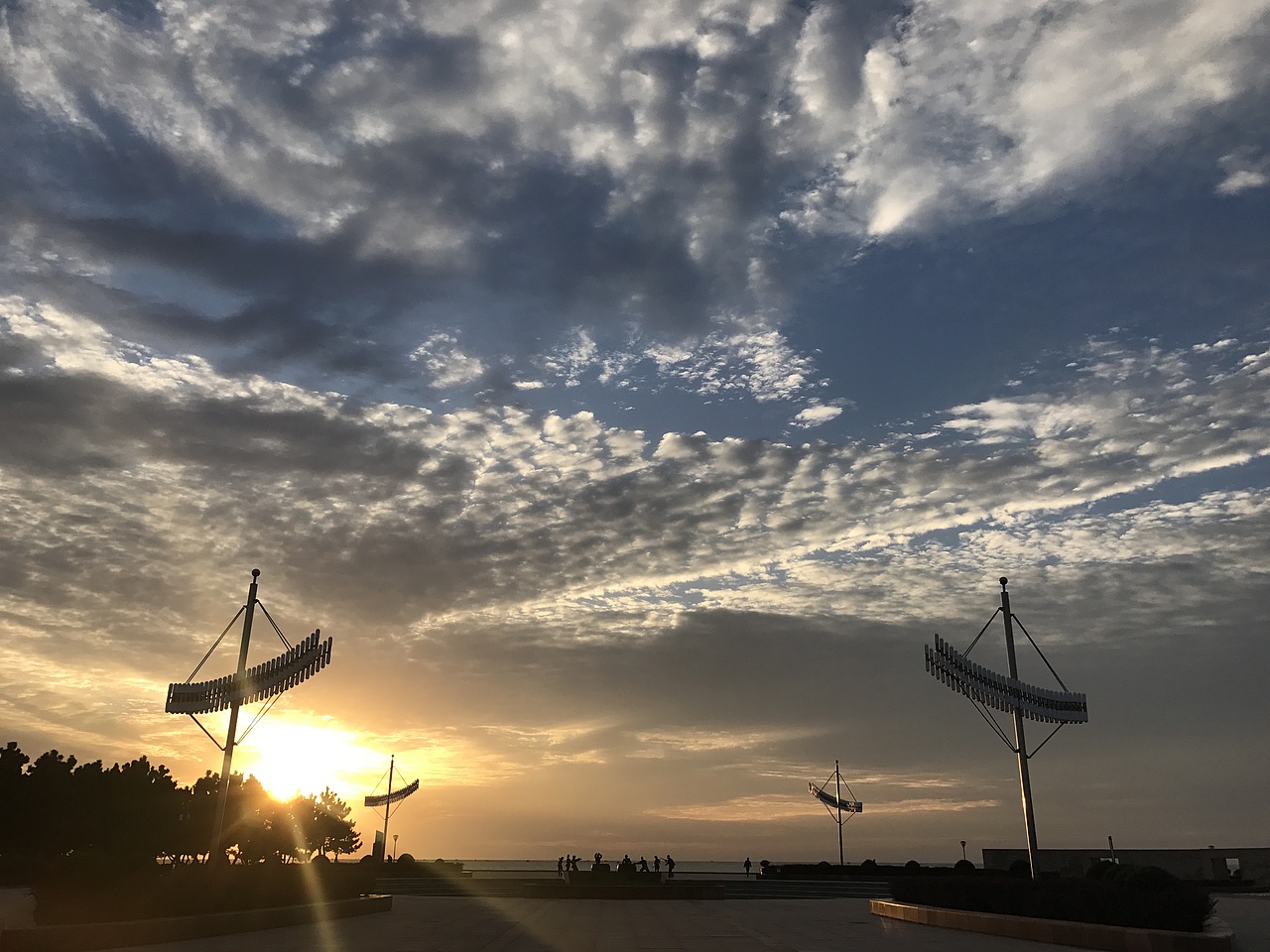 梦之蓝 家乡的海，荣成，荣成！（图ZOTM0NjgxMjQ=） - 风光摄影 - 站酷设计师汤圆圆滚滚原创素材 - 站酷ZCOOL