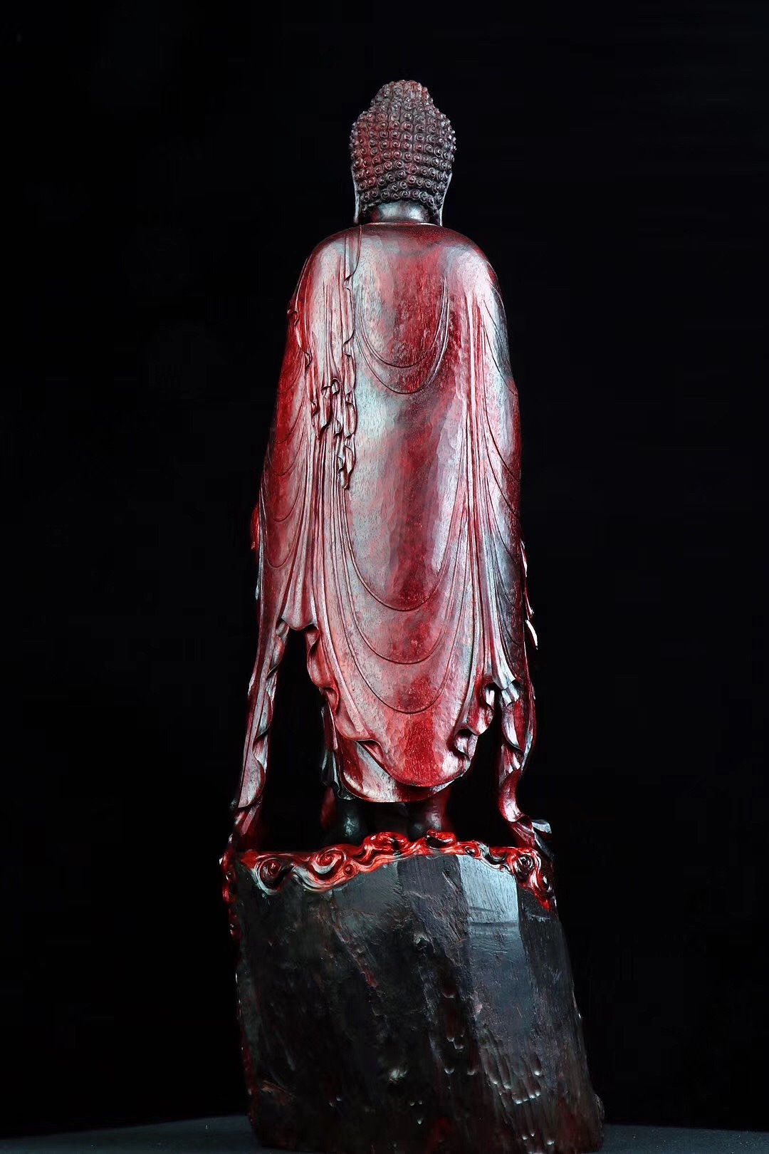 稽首天中天毫光照大千八风吹不动端坐紫金莲