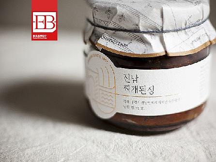 韩国豆酱和辣椒酱包装设计