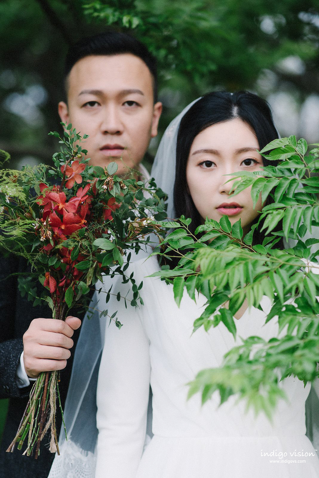 “还是你眼睛里的烟火比较美。”