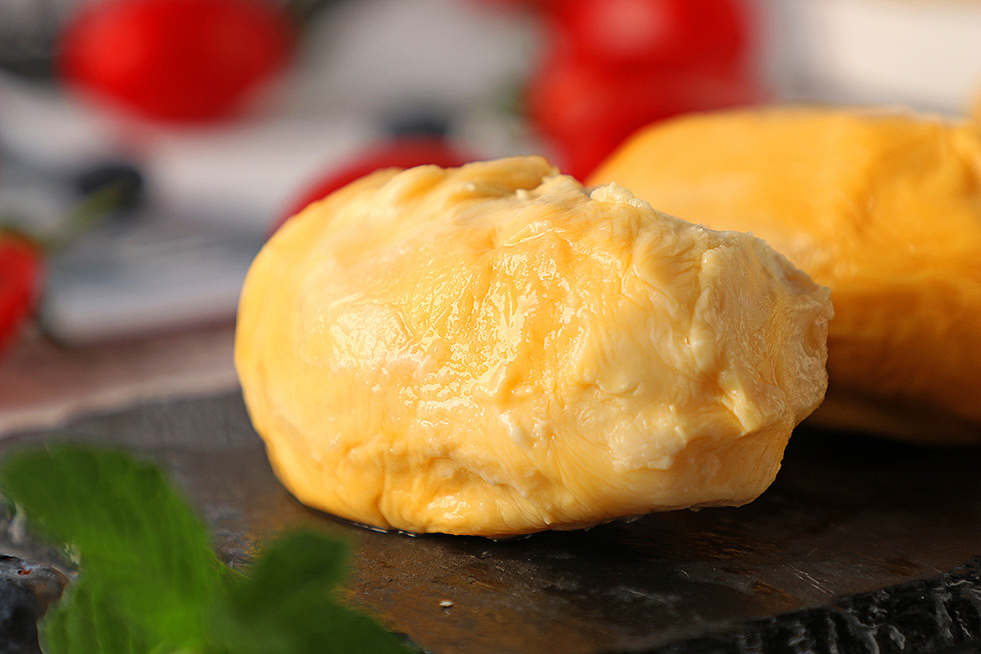 冻榴莲肉冰封住的绵蜜香甜