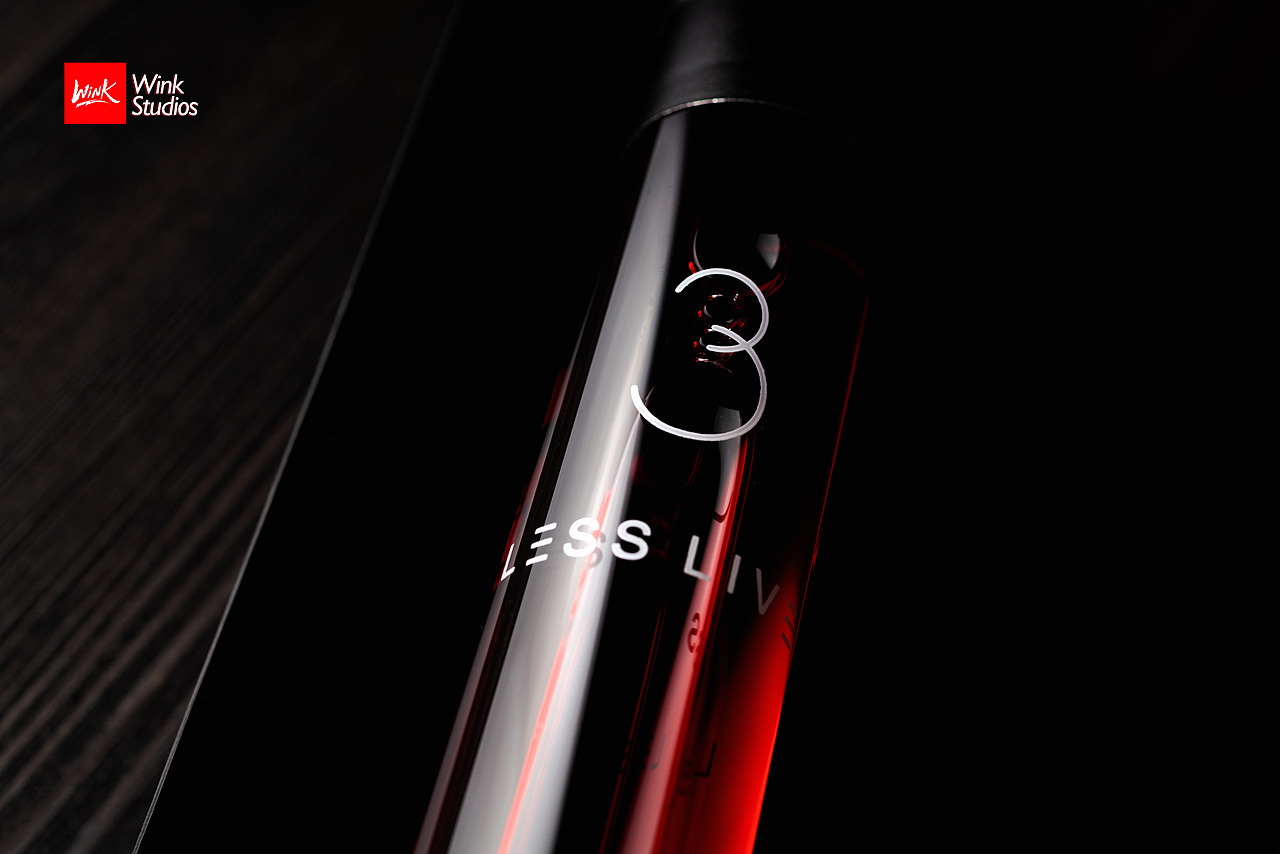 小支酒,暗调里的一缕灯