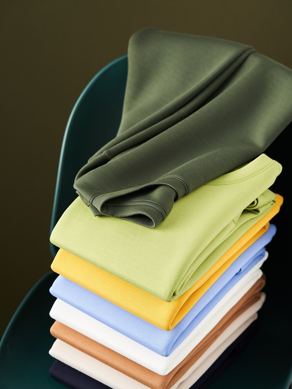 2021年电商女装T恤平铺创意拍摄客片