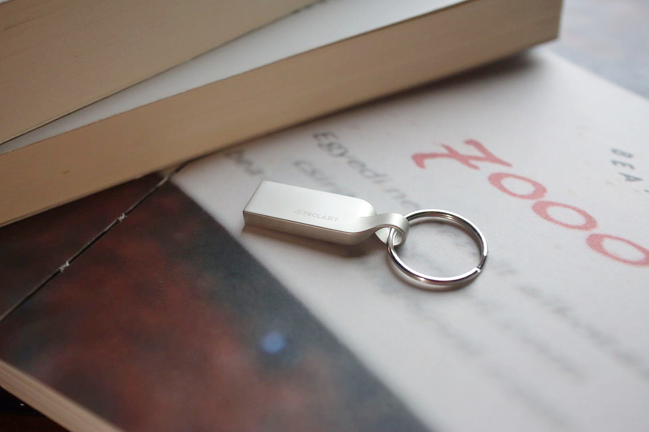 莫比乌斯环U盘设计