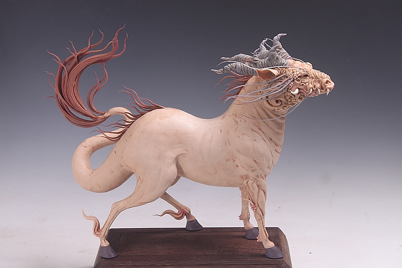 贺加贵面塑玄幻神兽美女