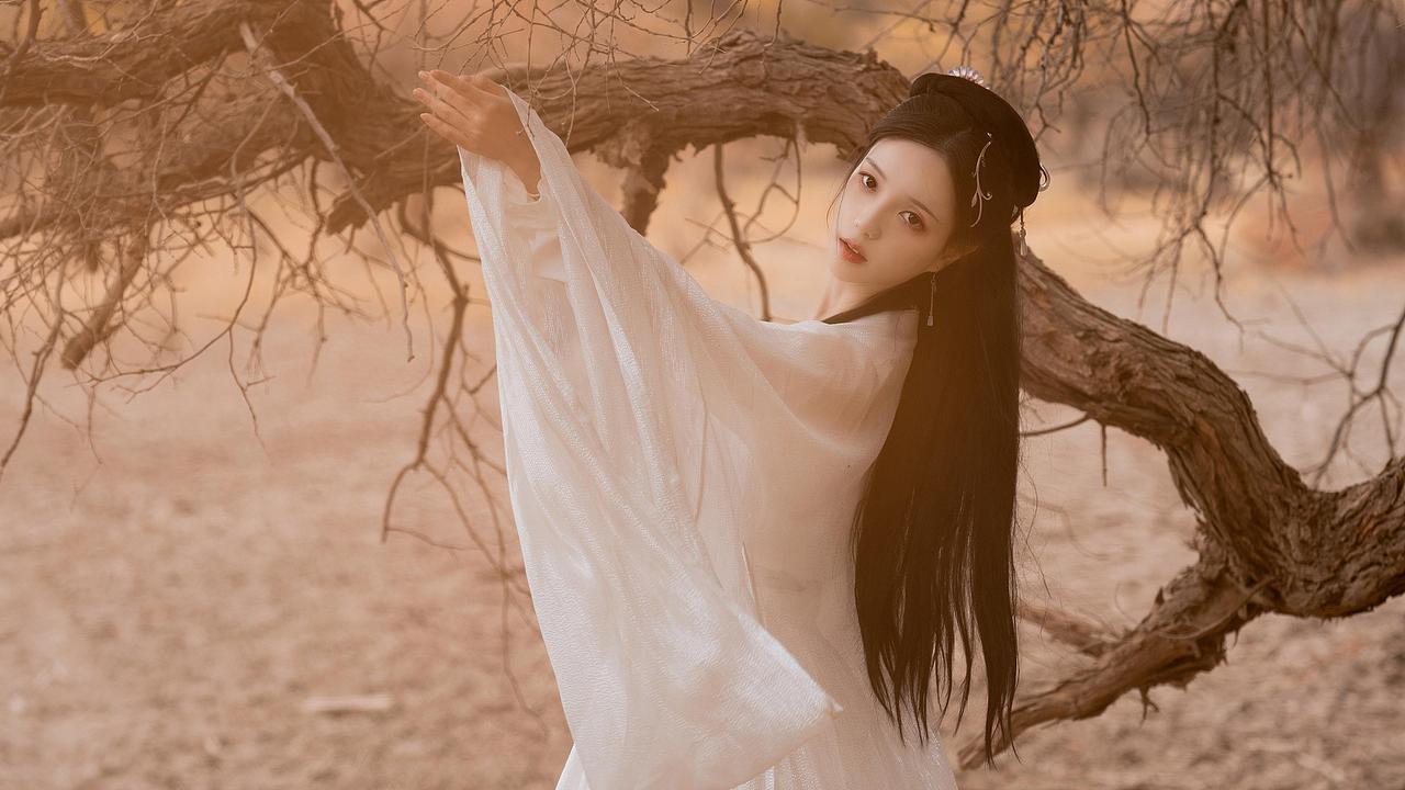 美女白衣仙女汉服