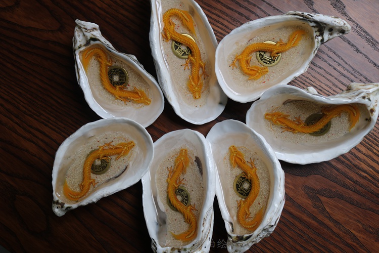 生蚝壳做的假山图片