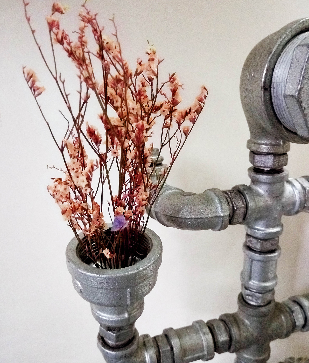 原创 机器人水管灯（图ZNTQzNzg4Njg=） - 生活用品 - 站酷设计师晁小娟原创素材 - 站酷ZCOOL