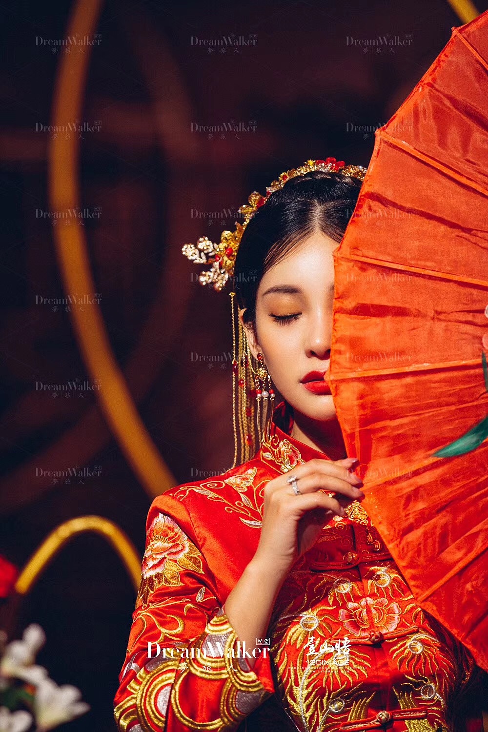 翱翔在祥云里的龙凤，在我们的庭院落在下，就在此刻（图ZMTM2ODc1NjI4） - 舞台美术 - 站酷设计师莫飞机原创素材 - 站酷ZCOOL