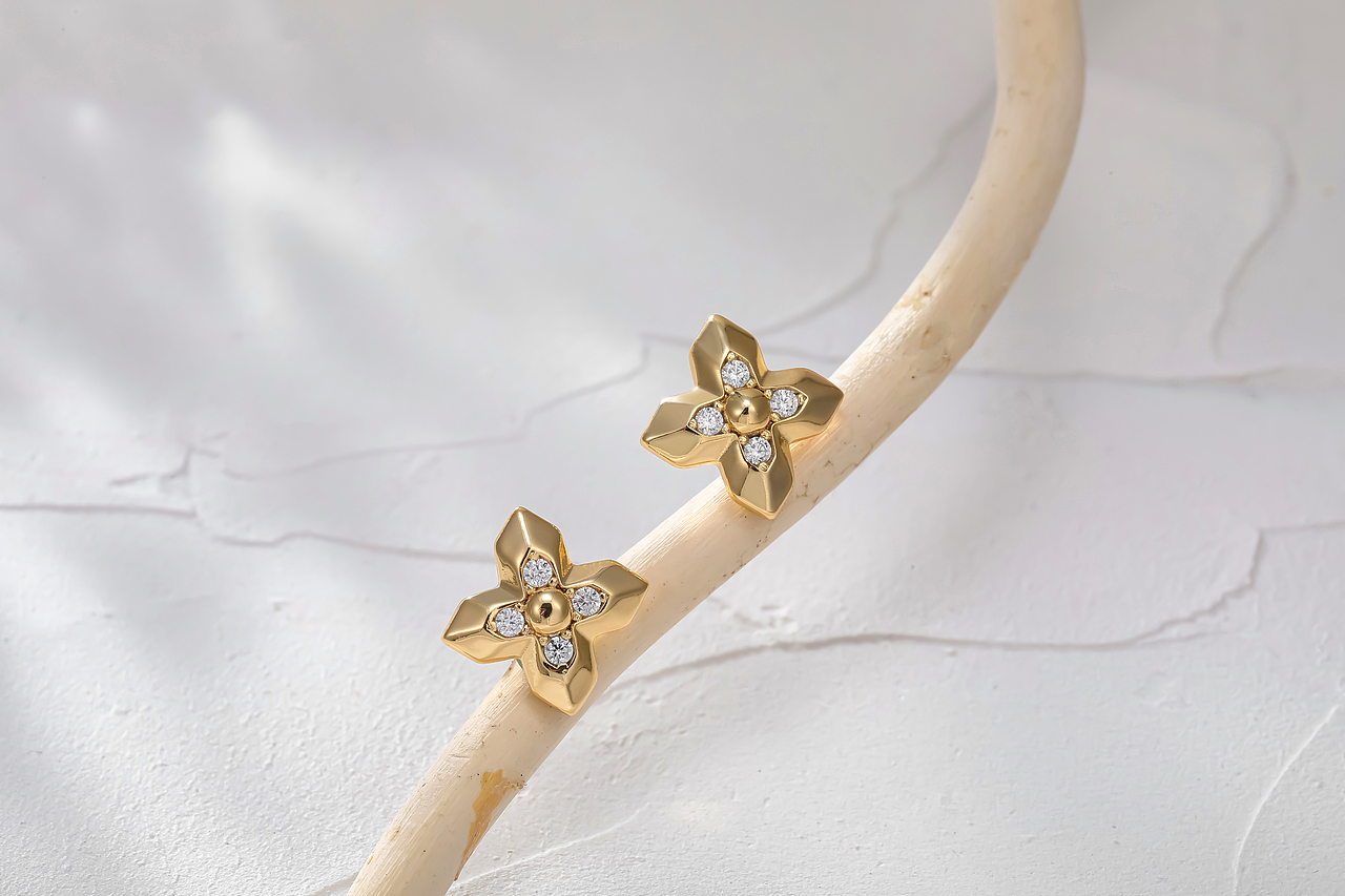 【珠宝摄影】高级白风格 饰品首饰拍摄（图ZMjc0MjM2MzA0） - 产品摄影 - 站酷设计师摄影师素谦原创素材 - 站酷ZCOOL