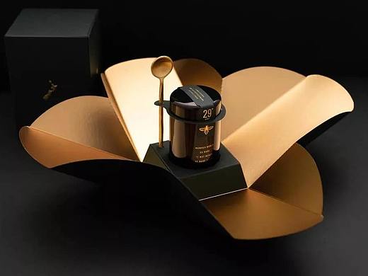 纽西兰蜂蜜包装设计：绽放细节之美