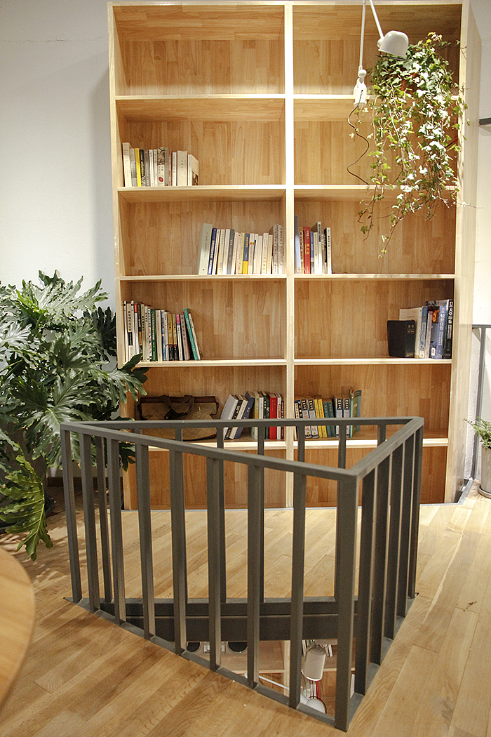 如同“山谷”的一般植物书店