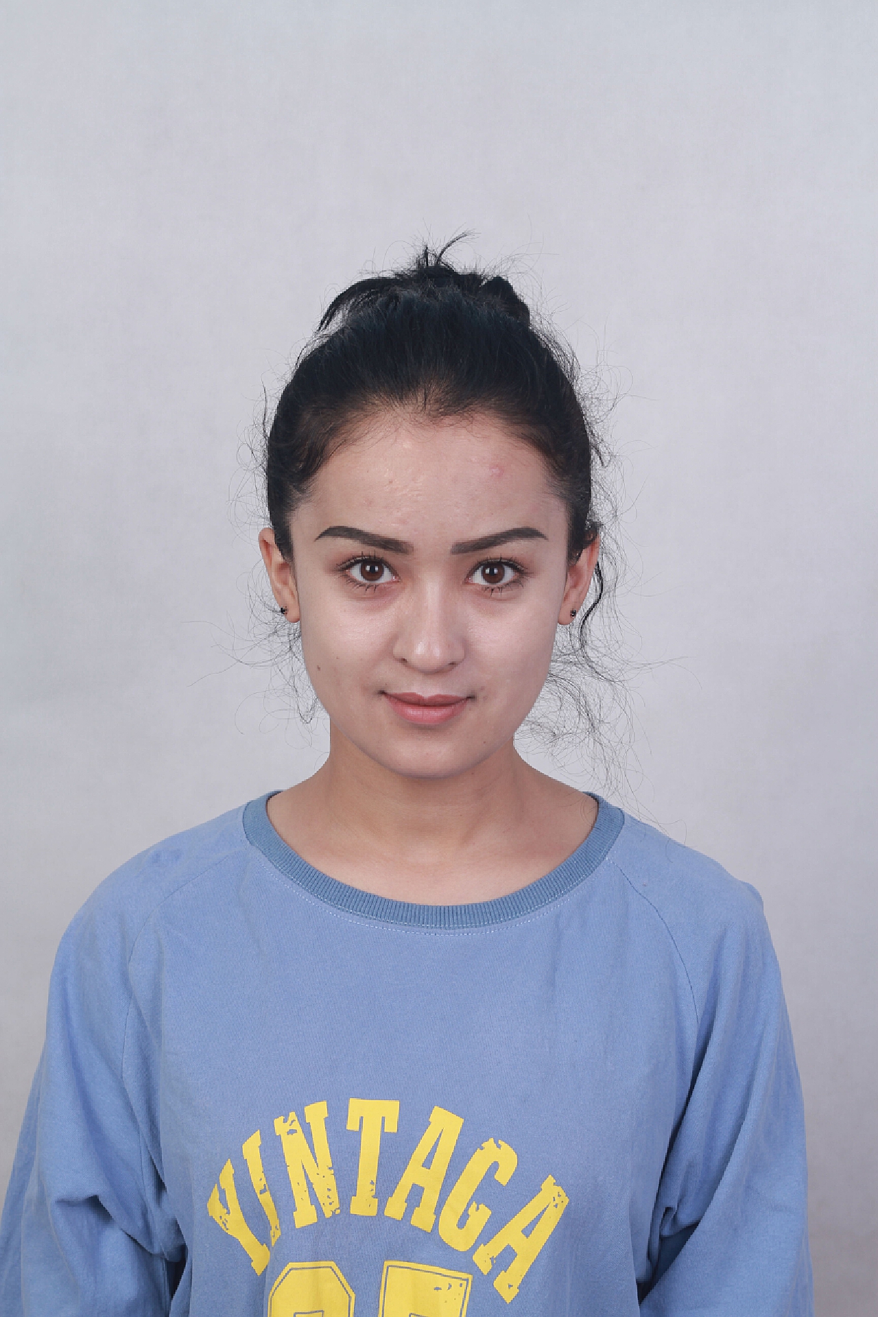 新疆塔吉克族漂亮小女孩，澄澈的眼睛，明媚动人-搜狐大视野-搜狐新闻